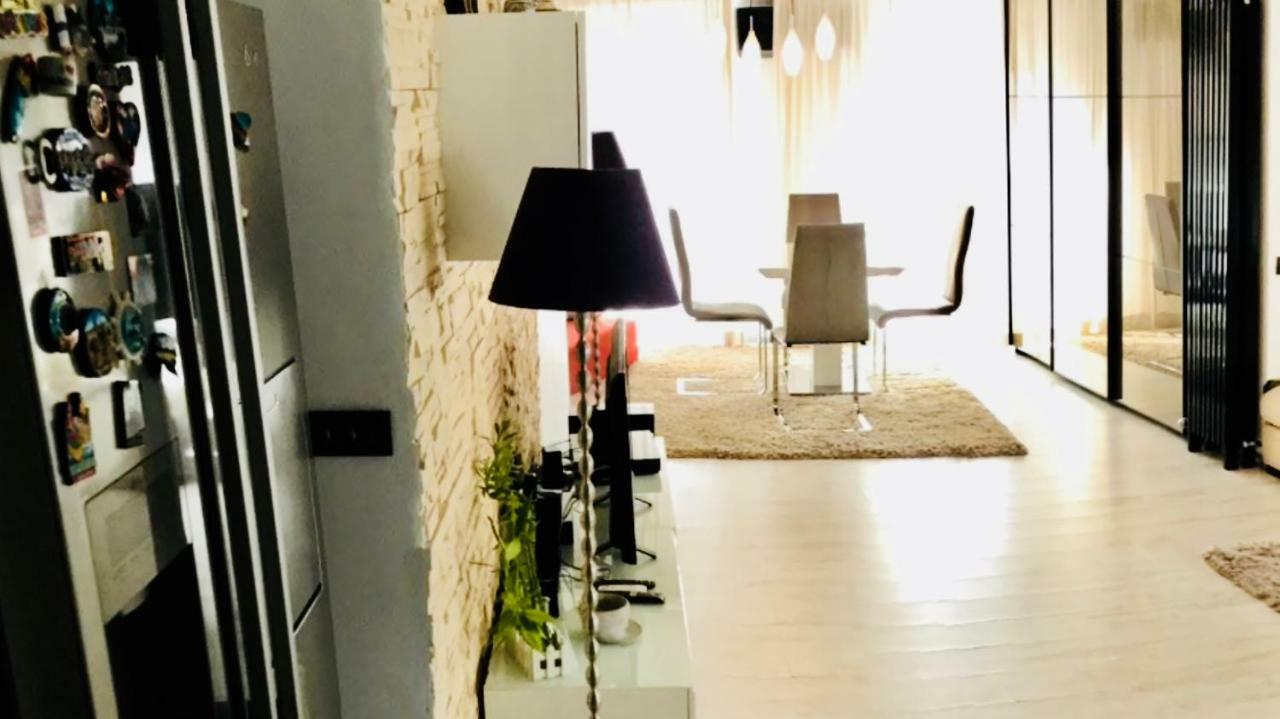 Eric Apartment 100 Bucureşti Ngoại thất bức ảnh
